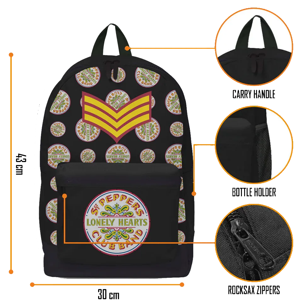 Sac à dos Beatles “Sgt. Pepper” RockSax, schéma dimensions 43×30×15 cm et détails (anse, porte-bouteille, zip).