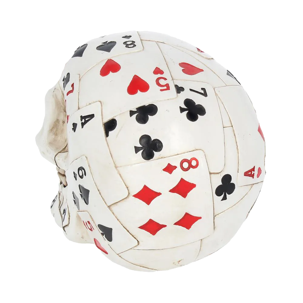 Crâne décoré de cartes à jouer