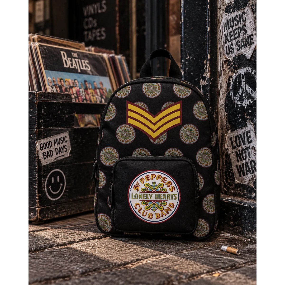 Mini sac à dos The Beatles Sgt. Pepper's Lonely Hearts Club Band noir | The Beatles Sgt. Pepper's Lonely Hearts Club Band black mini backpack