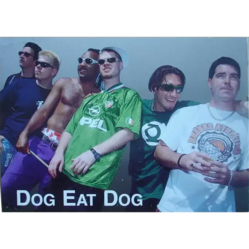 Carte postale Dog Eat Dog