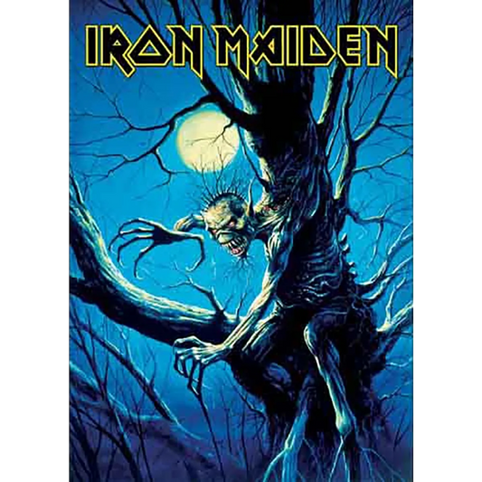 Carte postale officielle Iron Maiden Fear of the Dark avec Eddie dans un arbre sous la pleine lune | Official Iron Maiden Fear of the Dark postcard featuring Eddie in a tree beneath the full moon