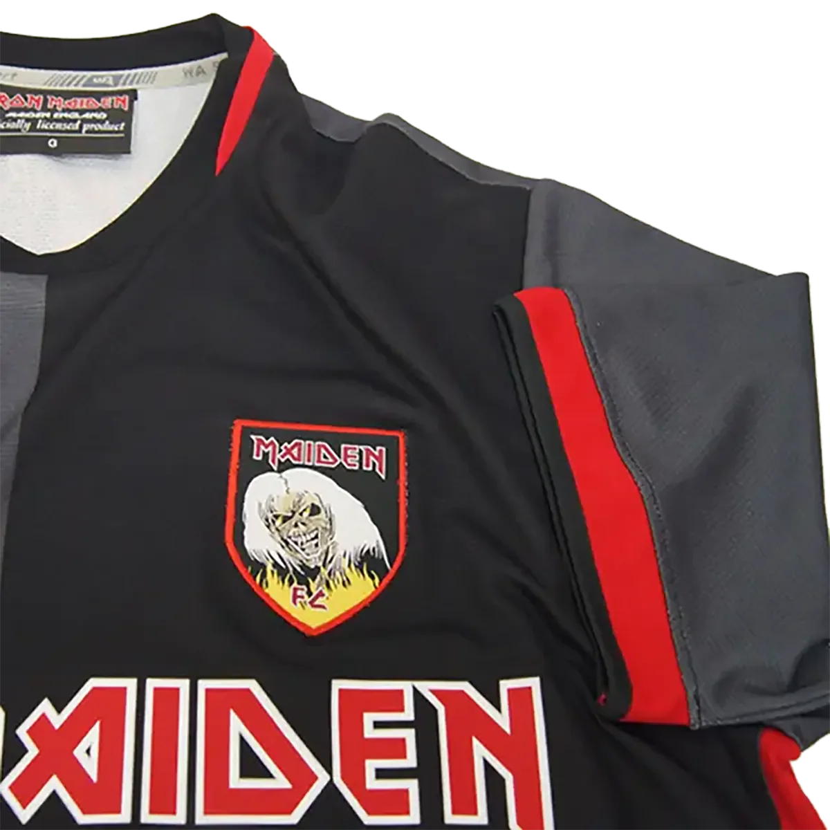 Maillot de football officiel Iron Maiden - Number of the Beast (écusson + manche) | Official Iron Maiden football shirt - Number of the Beast (badge + sleeve)