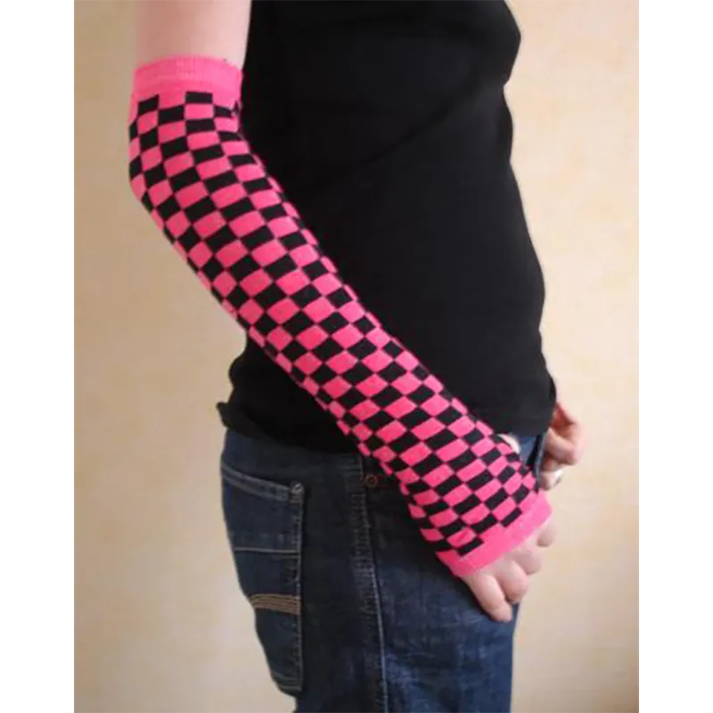 Paire de mitaines rose/noir | Pair of pink/black fingerless gloves