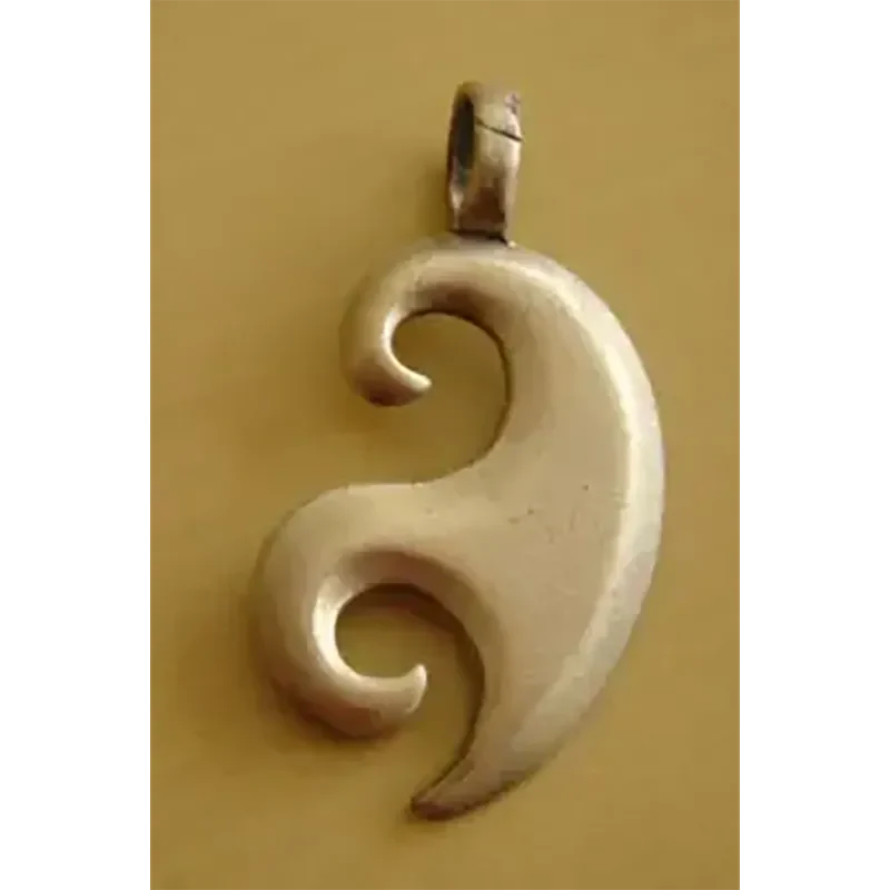 Pendentif [surfeur]