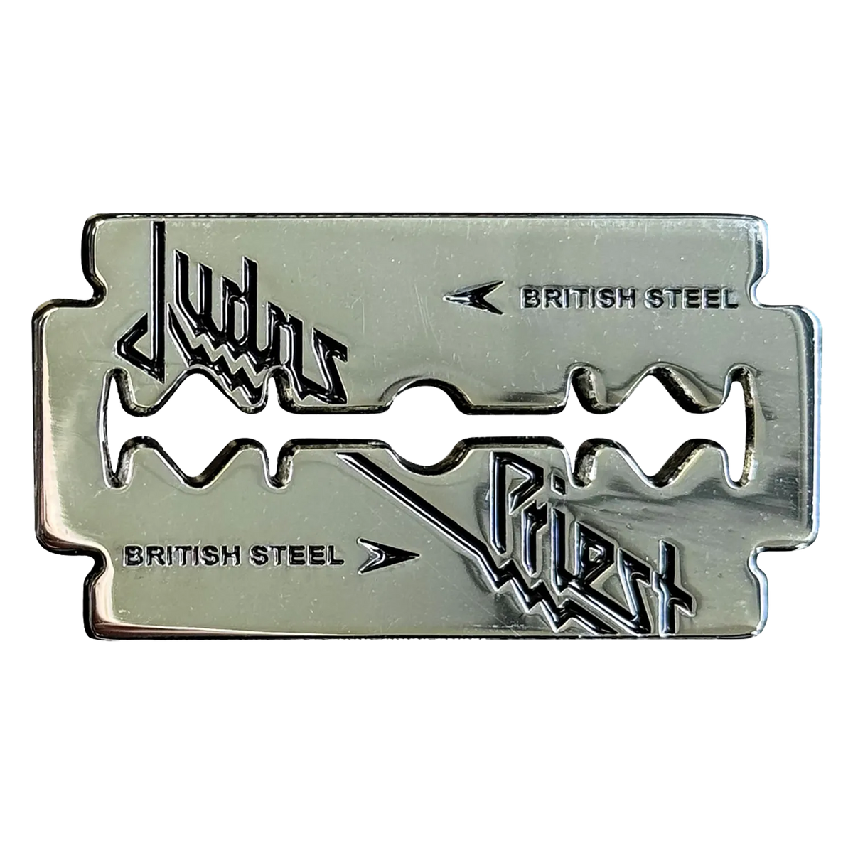 Pin's officiel Judas Priest British Steel en forme de lame de rasoir argentée | Official Judas Priest British Steel razor blade silver pin badge