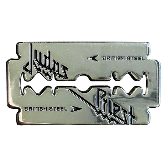 Pin's officiel Judas Priest British Steel en forme de lame de rasoir argentée | Official Judas Priest British Steel razor blade silver pin badge