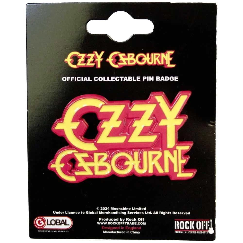 Pin's officiel Ozzy Osbourne présenté sur carte Rock Off - badge rouge et jaune sous licence 2024