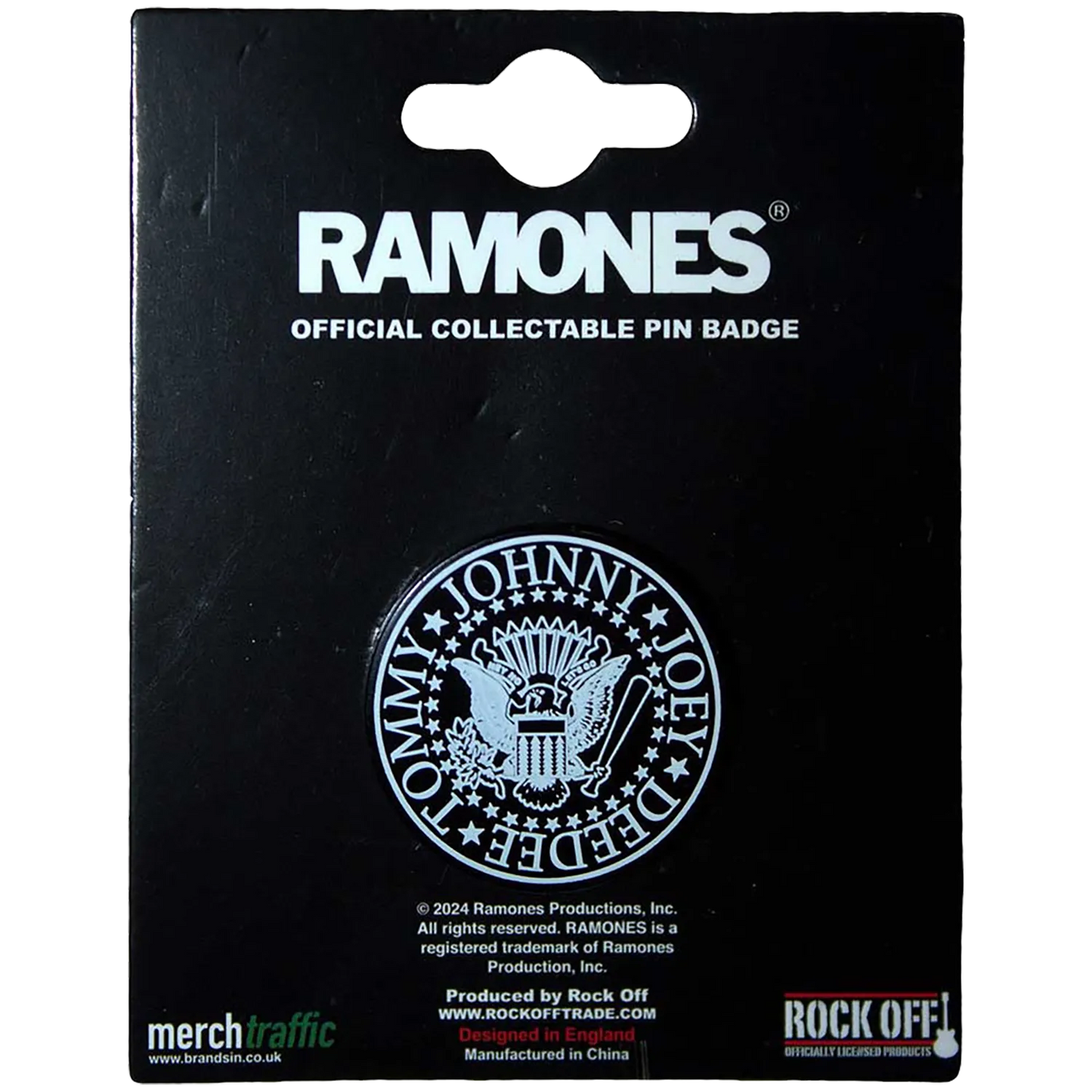 Pin's officiel Ramones présenté sur carte Rock Off sous licence Ramones Productions Ltd 2024 | Official Ramones badge pin shown on Rock Off card, licensed Ramones Productions Ltd 2024