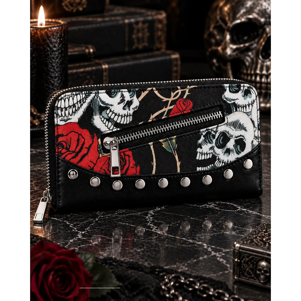 Portefeuille Banned Alternative Skull and Roses présenté en situation | Banned Alternative Skull and Roses  wallet shown in a lifestyle setting