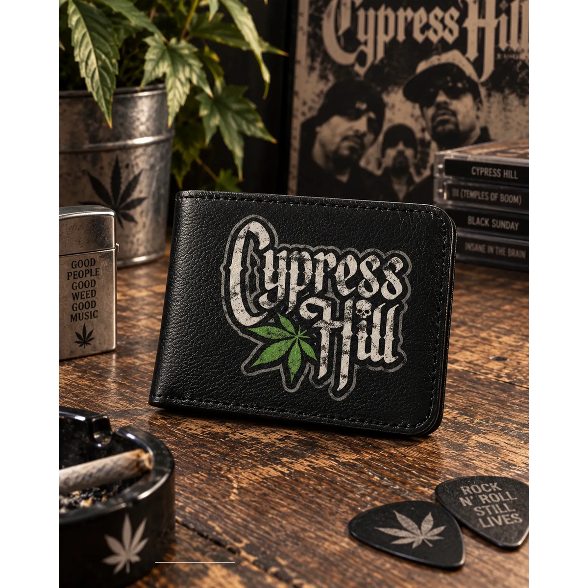 Portefeuille Cypress Hill Rocksax présenté en situation | Cypress Hill Rocksax wallet shown in a lifestyle setting