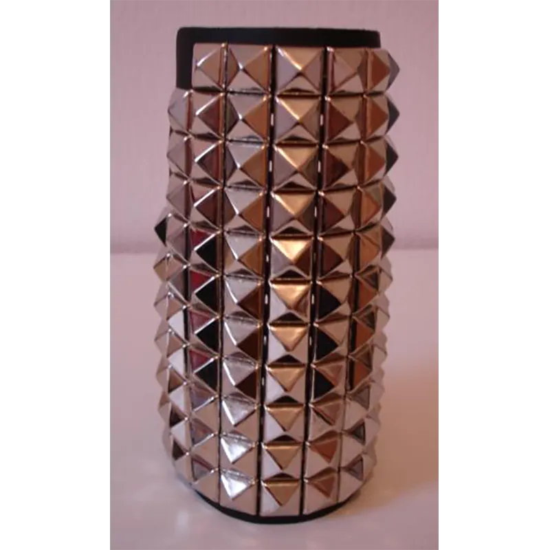 Bracelet pyramides 11 rangs