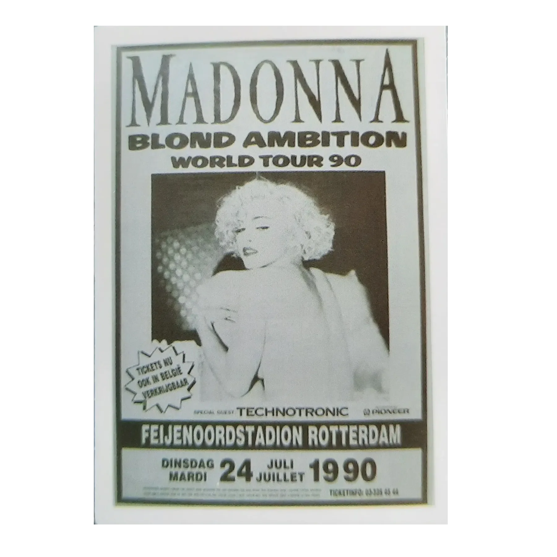 Autocollant Madonna - Blond Ambition World tour 90