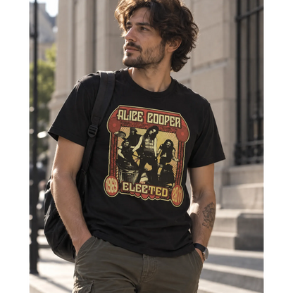 T-shirt Alice Cooper Elected noir porté en extérieur | Alice Cooper Elected black T-shirt worn outdoors