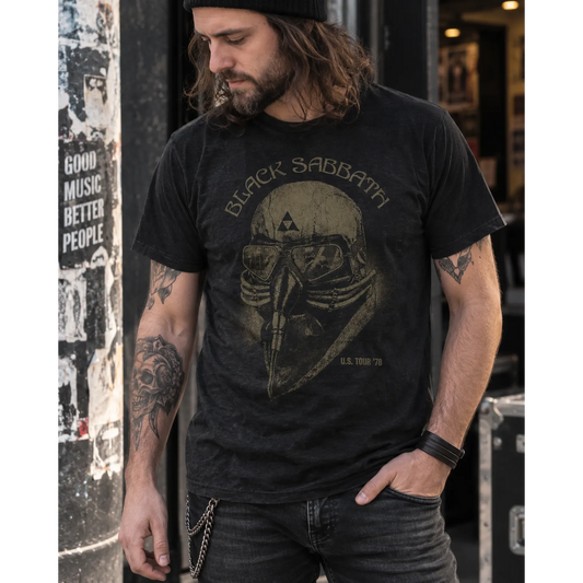 T-shirt Black Sabbath US Tour '78 porté en extérieur | Black Sabbath US Tour '78 T-shirt worn outdoors